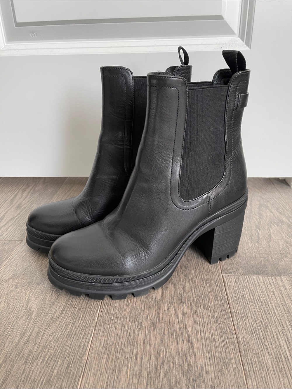 Veronica Beard Winnie Heeled Chelsea Boots
